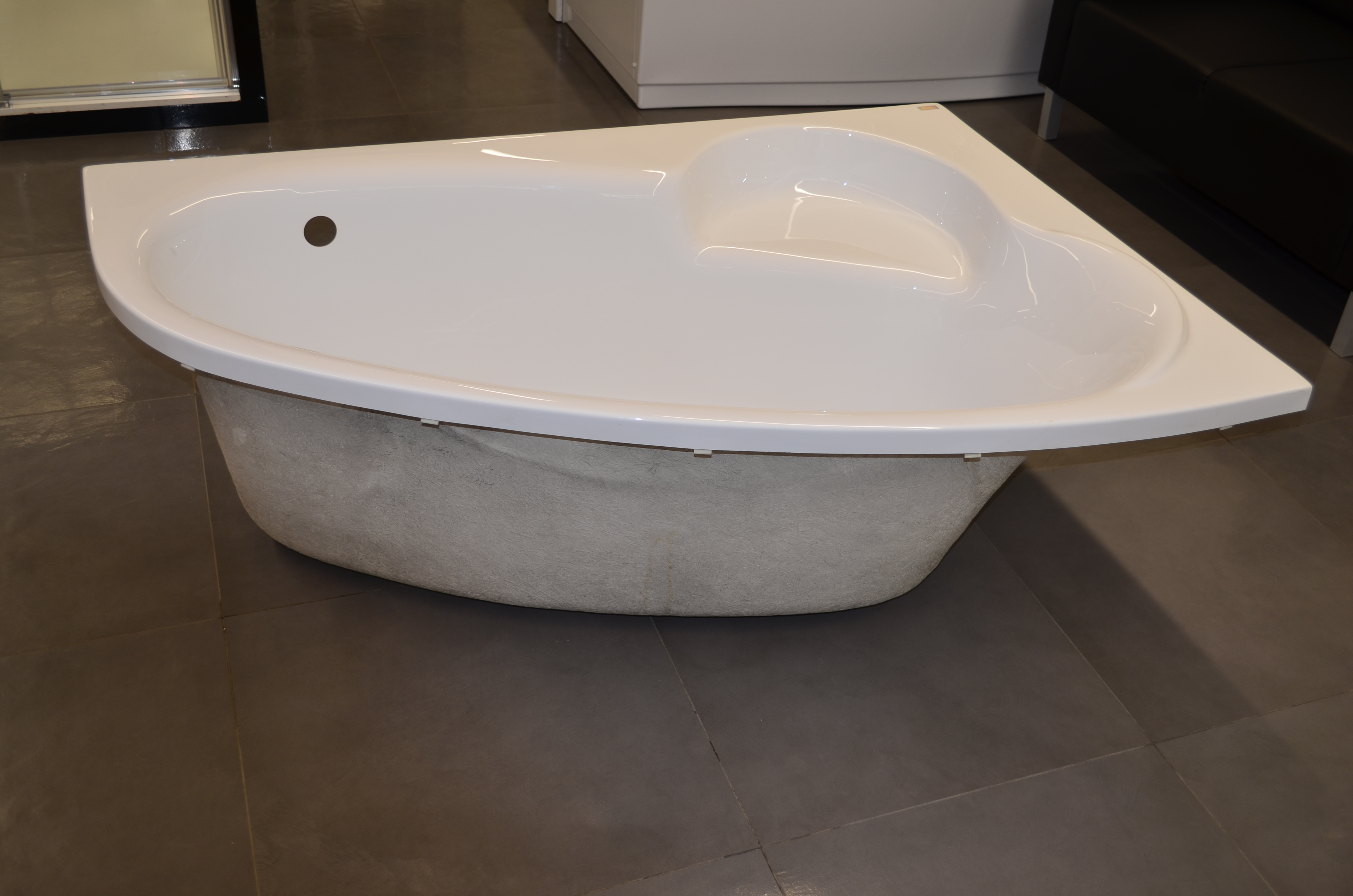 Акриловая ванна Ravak Asymmetric 160 x 105 R
